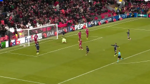 گل چهارم آیندهوون به لیورپول توسط دیروئخ