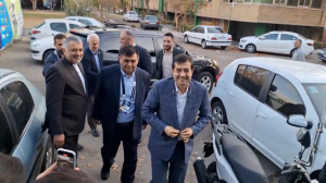 وزیر ورزش و جوانان  وارد سالن مسابقات جام فجر شدند