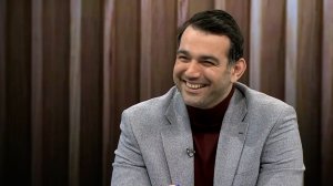 کنایه مجری به دیر رسیدن اتوبوس تیم الوصل