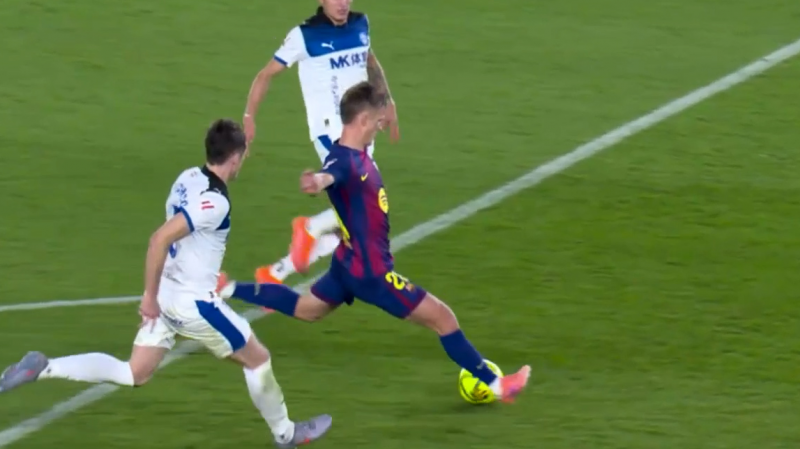 گل سوم بارسلونا به آلاوس (اولمو)