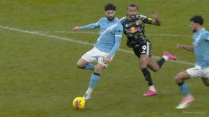 گل اول لیدز به منچسترسیتی توسط کالورت لوین