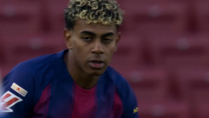 گل اول بارسلونا به آلاوس (یامال)