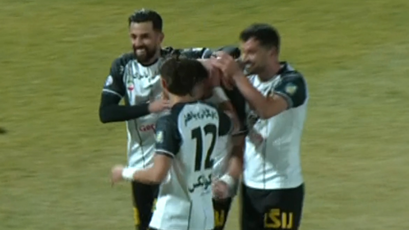 گل سوم سپاهان به مس رفسنجان (عسگری)