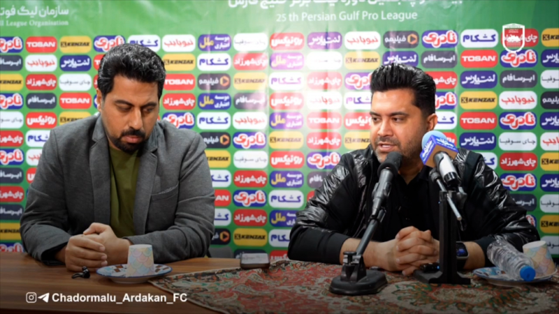 واکنش سعید اخباری به دریافت جایزه مربی ماه فوتبال ایران