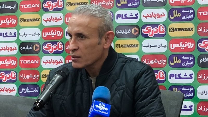 حرفهای تند یحیی علیه شعارهای روی سکوها! 