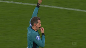 گل مردود شده اشتوتگارت به بایرن مونیخ