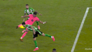 سوپرگل فران تورس، گل دوم بارسلونا به رئال بتیس 