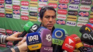 واکنش مربی پیکان به اعتراضاتش در جریان بازی