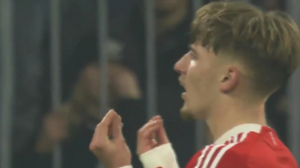 گل دوم بایرن مونیخ به اسپورتینگ (کارل)