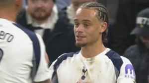 گل سوم تاتنهام به اسلاویا پراگ (سیمونز)