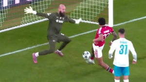 گل اول بنفیکا به ناپولی توسط ریوس