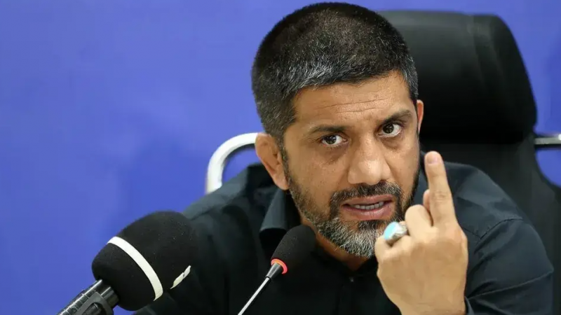 واکنش دبیر درباره پرتاب بطری در سالن و اقدام قاسمی