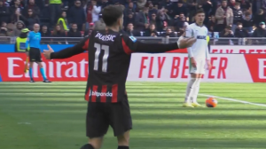 گل مردود میلان به ساسولو 