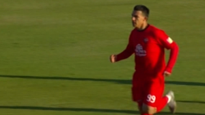 گل اول تراکتور به پیکان توسط حسین‌زاده