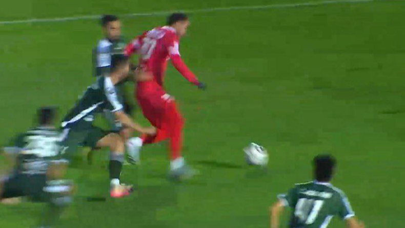 برخورد مشکوک وطن‌دوست و اورونوف