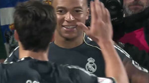 گل دوم رئال مادرید به تالاورا (گل به خودی)