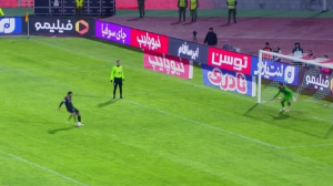 پای بیرانوند با خط دروازه تماس داشت یا خیر؟