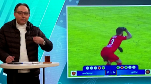 مجری: بازیکنان باید حرمت تیم قبلی خود را نگه دارند