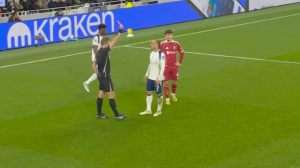 خطای شدید و اخراج ژاوی سیمونز 