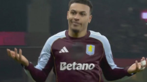 دبل راجرز ؛ گل دوم استون ویلا به منچستریونایتد