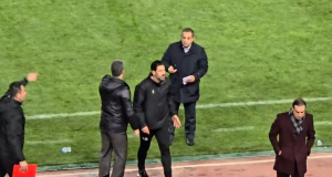 اخراج حسین بادامکی و اعتراض شدید به داور