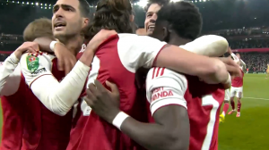 گل اول آرسنال به کریستال پالاس (گل به خودی)