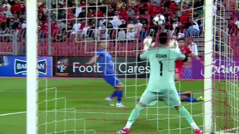 سیو عالی آدان روی شوت بازیکن المحرق 