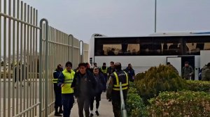 ورود شمس آذر و تراکتور به استادیوم