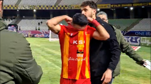 پیروزی ثانیه های آخر فولاد و اشک شوق رزاق پور