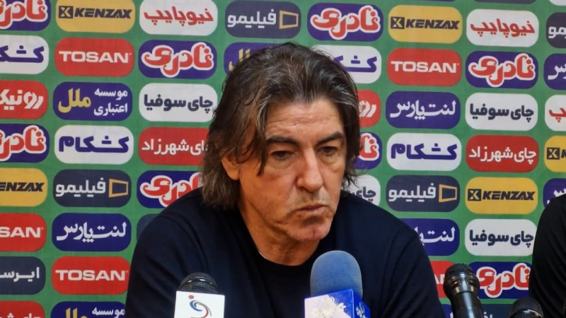 پاسخ سرمربی استقلال‌ درباره عدم آمادگی موسی جنپو