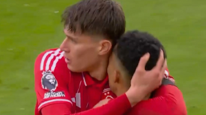 گل اول ناتینگهام فارست به منچسترسیتی (هاتچینسون)