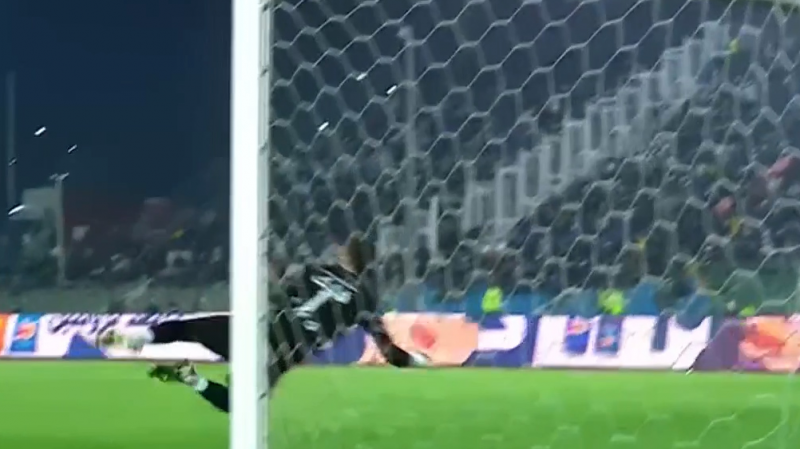 سیو عالی از آدان روی شوت بازیکن گل گهر  