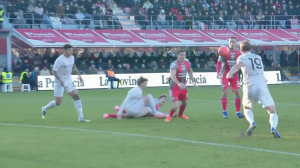 گل دوم ناپولی به کرمونزه توسط هویلوند