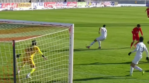 شوت خطرناک هاشم نژاد که به بیرون رفت