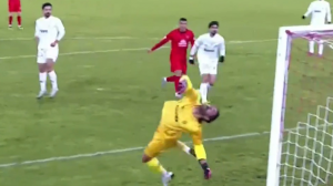 سوپر سیو طیبی پور مانع باز شدن دروازه ملوان شد!