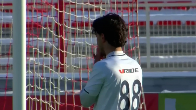 شروع طوفانی ملوان؛ تیر دروازه تراکتور به لرزه درآمد!