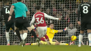 گل دوم آرسنال به استون ویلا (زوبیمندی)