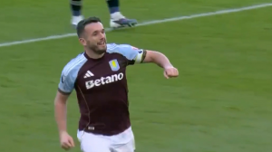 گل سوم استون ویلا به ناتینگهام فارست (مک گین)