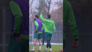 تمرین پرسپولیسی‌ها در هوای سرد و بارانی