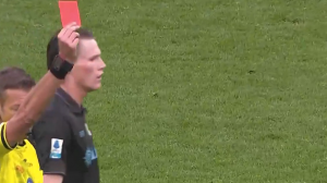 کارت زرد دوم و اخراج نوزلین مقابل ناپولی