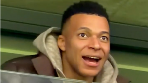 واکنش امباپه به هتریک گونزالو گارسیا