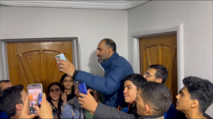 عکس یادگاری هواداران با حامد حدادی