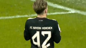 گل دوم بایرن مونیخ به سالزبورگ (کارل)