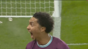 گل اول برنلی به منچستر یونایتد ( گل به خودی هون)