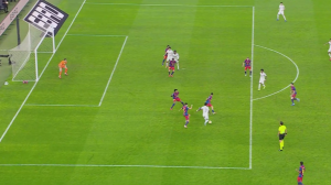 ضربه تماشایی وینیسیوس با دخالت گارسیا به کرنر رفت