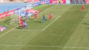 نجات دروازه بازیکن فولادهرمزگان مقابل استقلال