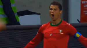 قدرت نمایی کریستیانو مقابل زلاتان در دوئلی دیدنی!