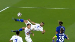 خاطره بازی با سوپر گل طارمی به چلسی با گزارش عربی