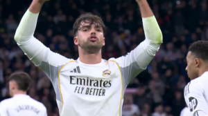 گل دوم رئال مادرید به لوانته توسط آسنسیو