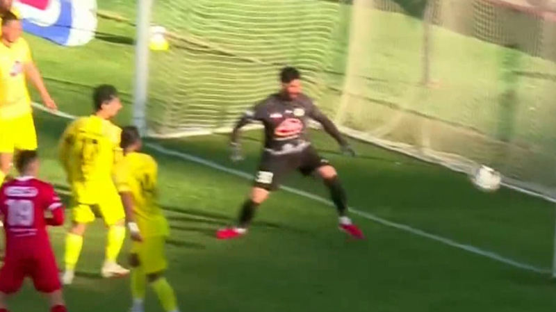 ضربه خطرناک علیپور تیر دروازه فجر را لرزاند!